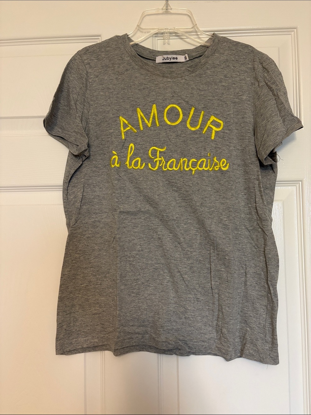 Women's Gray Short Sleeve Tee with Yellow 'Amour à la Française' Embroidery
